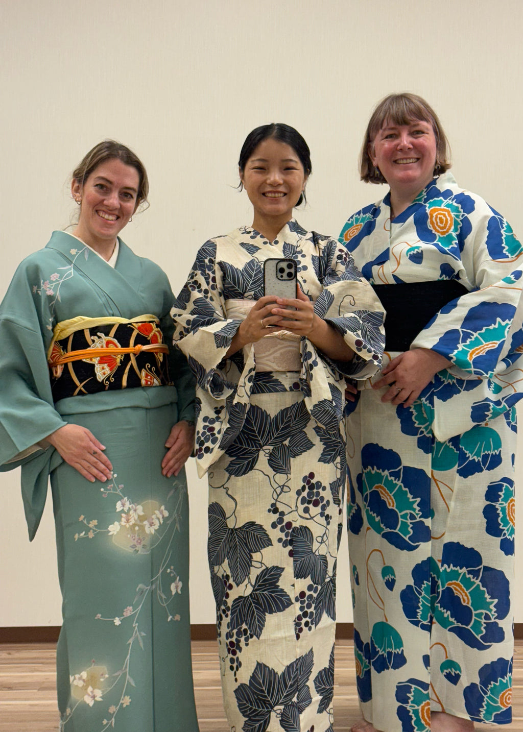 Kimono Dressing Lessons with Harumi (in Kyoto)