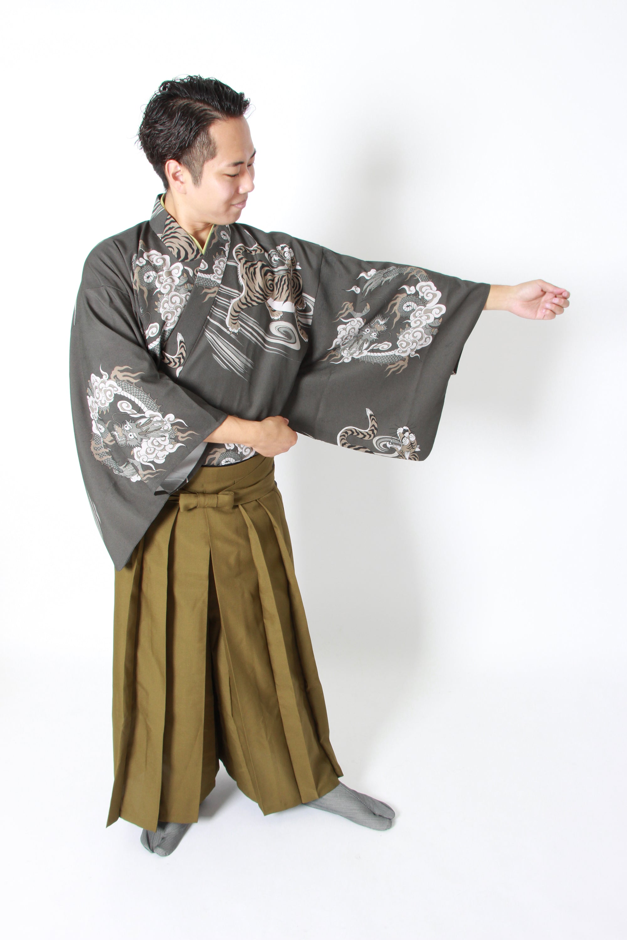 Ryuko (Dragon & Tiger) Pattern Han-gi (Half Kimono Top)