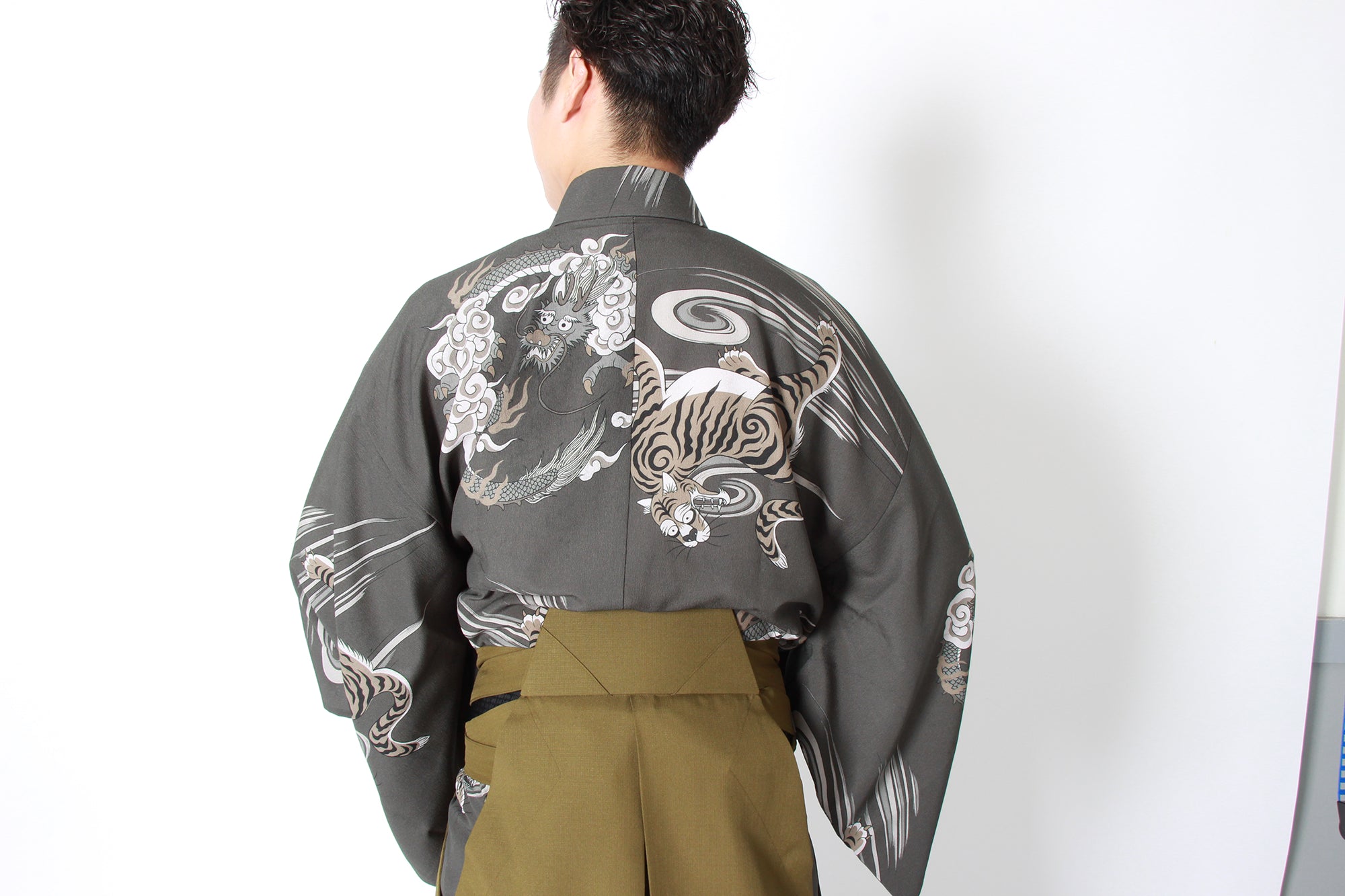 Ryuko (Dragon & Tiger) Pattern Han-gi (Half Kimono Top)