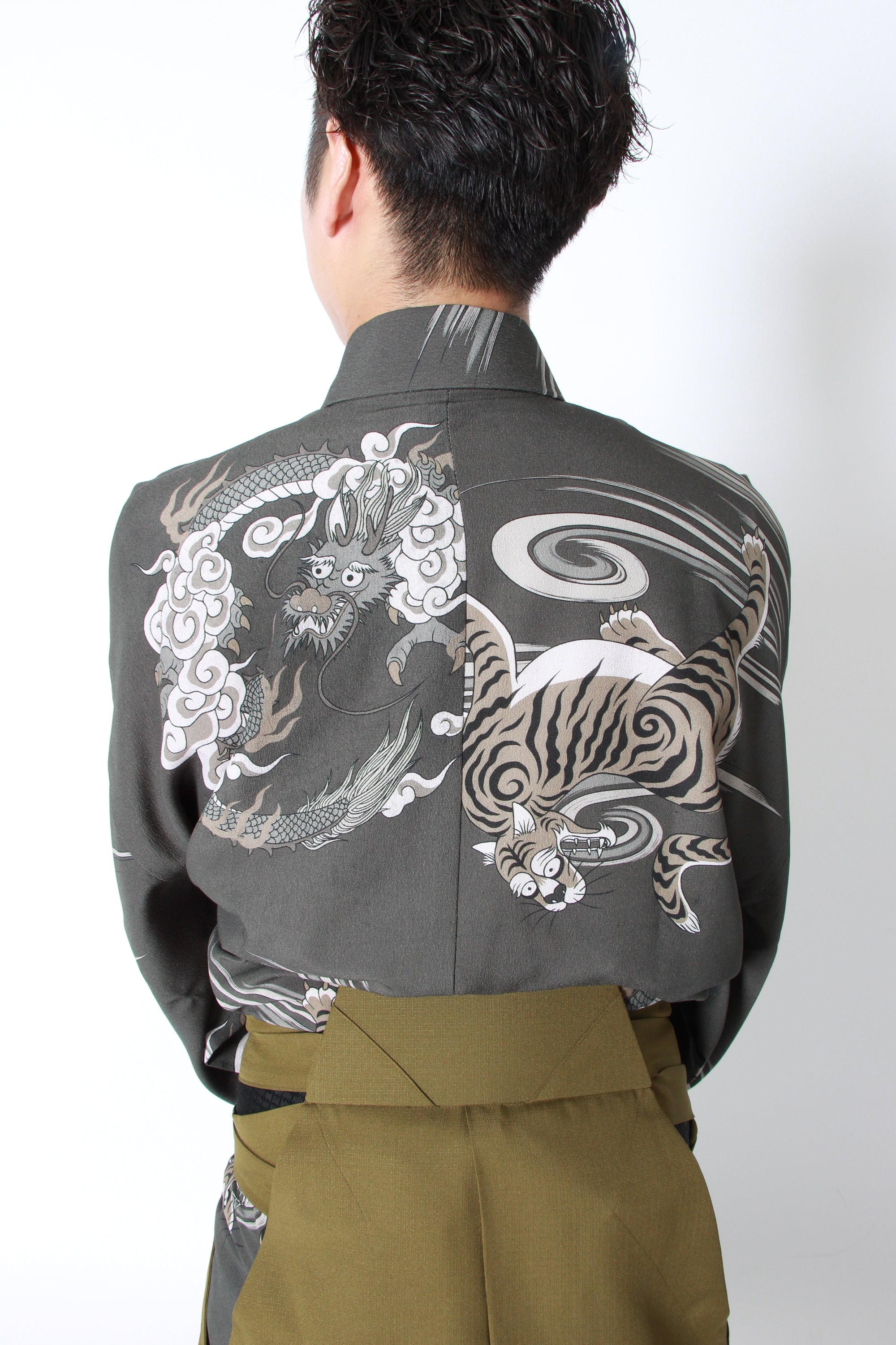 Ryuko (Dragon & Tiger) Pattern Han-gi (Half Kimono Top)